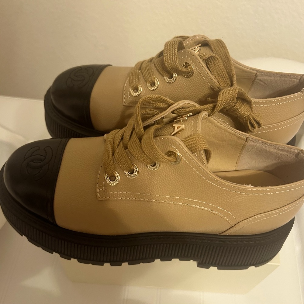 Beige and Black Lace-Up Shoes chunky shoes